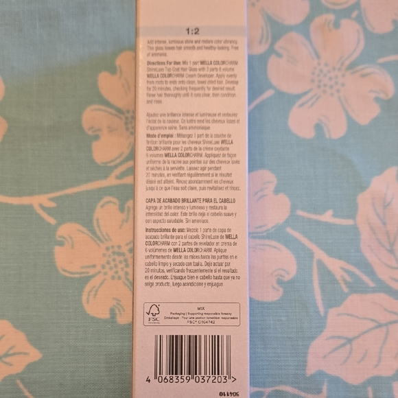 Wella Color Charm ShineLuxe Clear Gloss - Picture 2 of 2